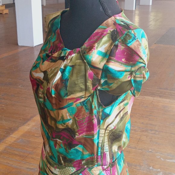 Sunny Leigh vivid Abstract Skirt Set - Picture 5 of 14